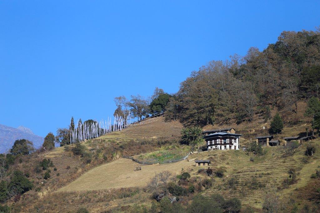 Habitat traditionnel dans la vallée de Bomdeling