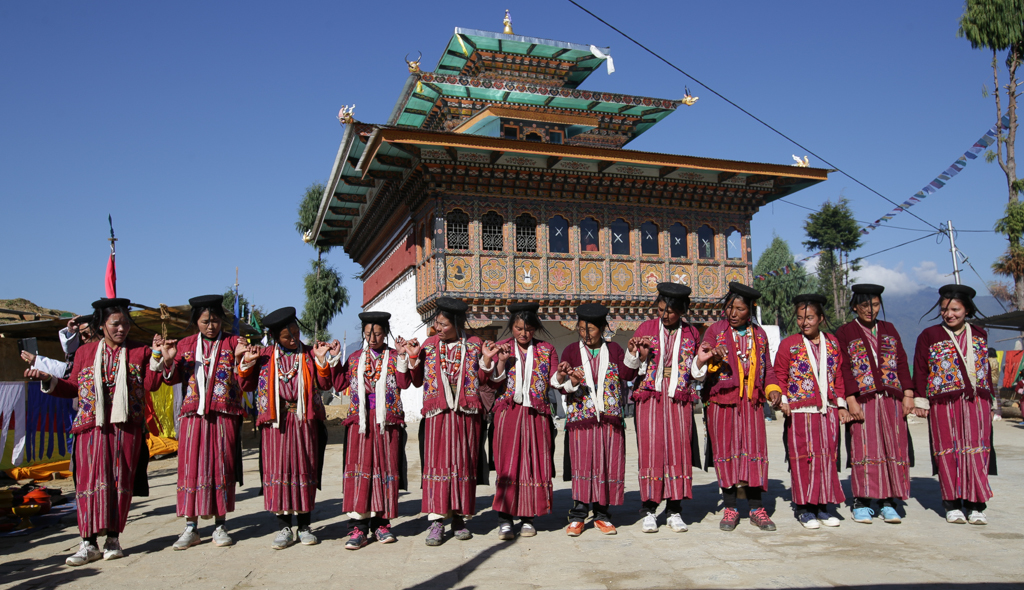 Première danse des femmes Brokpas de Merak