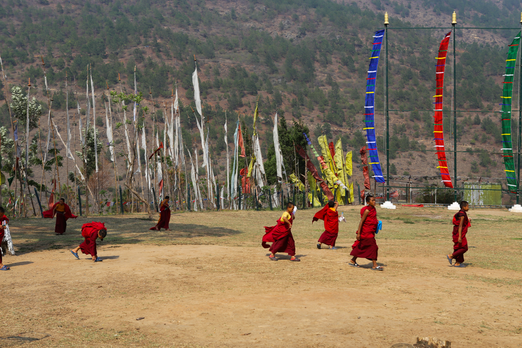 Jeunes moines à Chime Ihakang