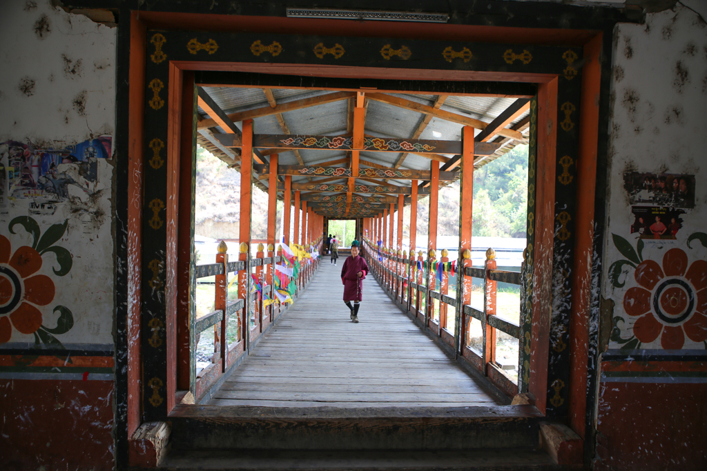 Pont d'accès au marché artisanal, Thimphu