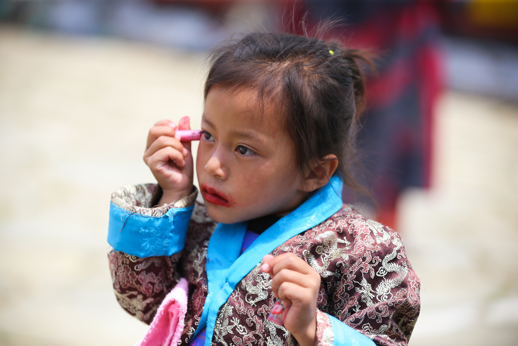 Enfant participant aussi au festival d'Ura