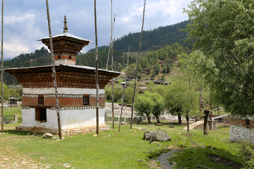 Grand chorten, vallée de Tang