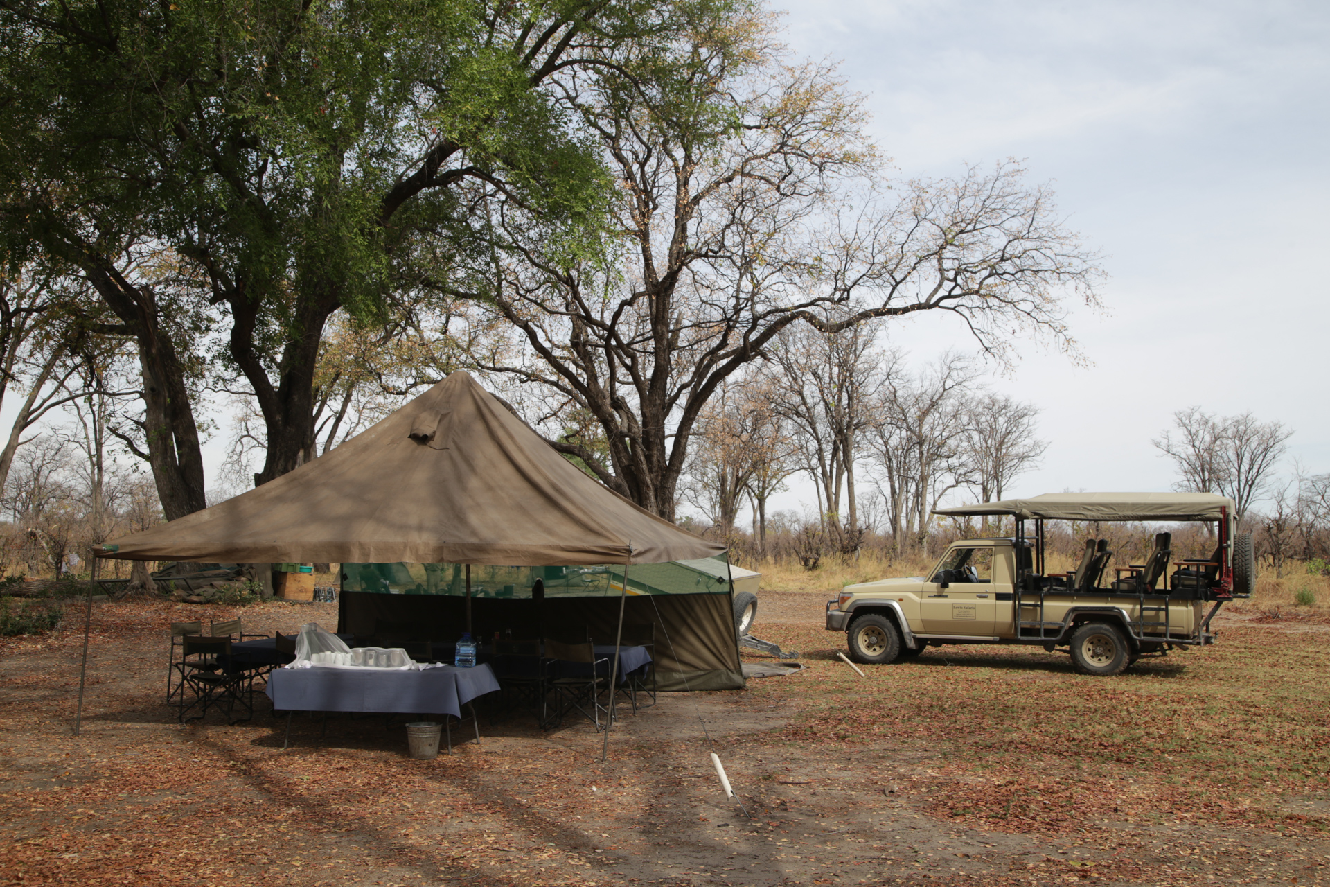 Camp de toile tout confort Safari Botswana Moremi