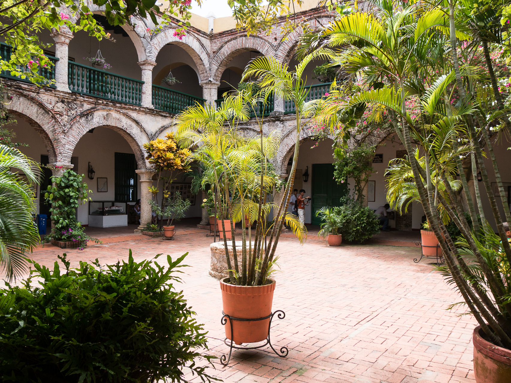 Patio du couvent de la poupe Cathagène