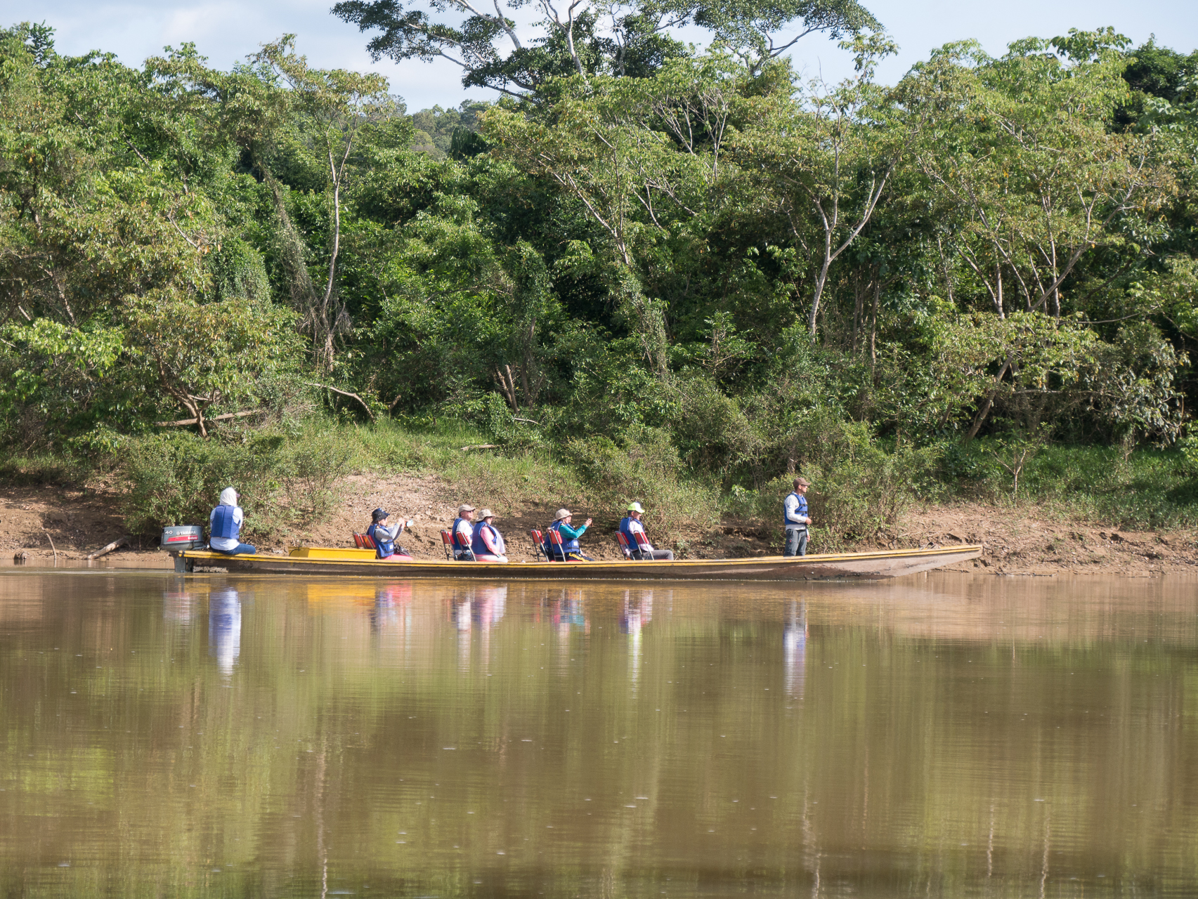 Pirogue pour transporter les visiteurs - Cano cristales, la rivière aux cinq couleurs