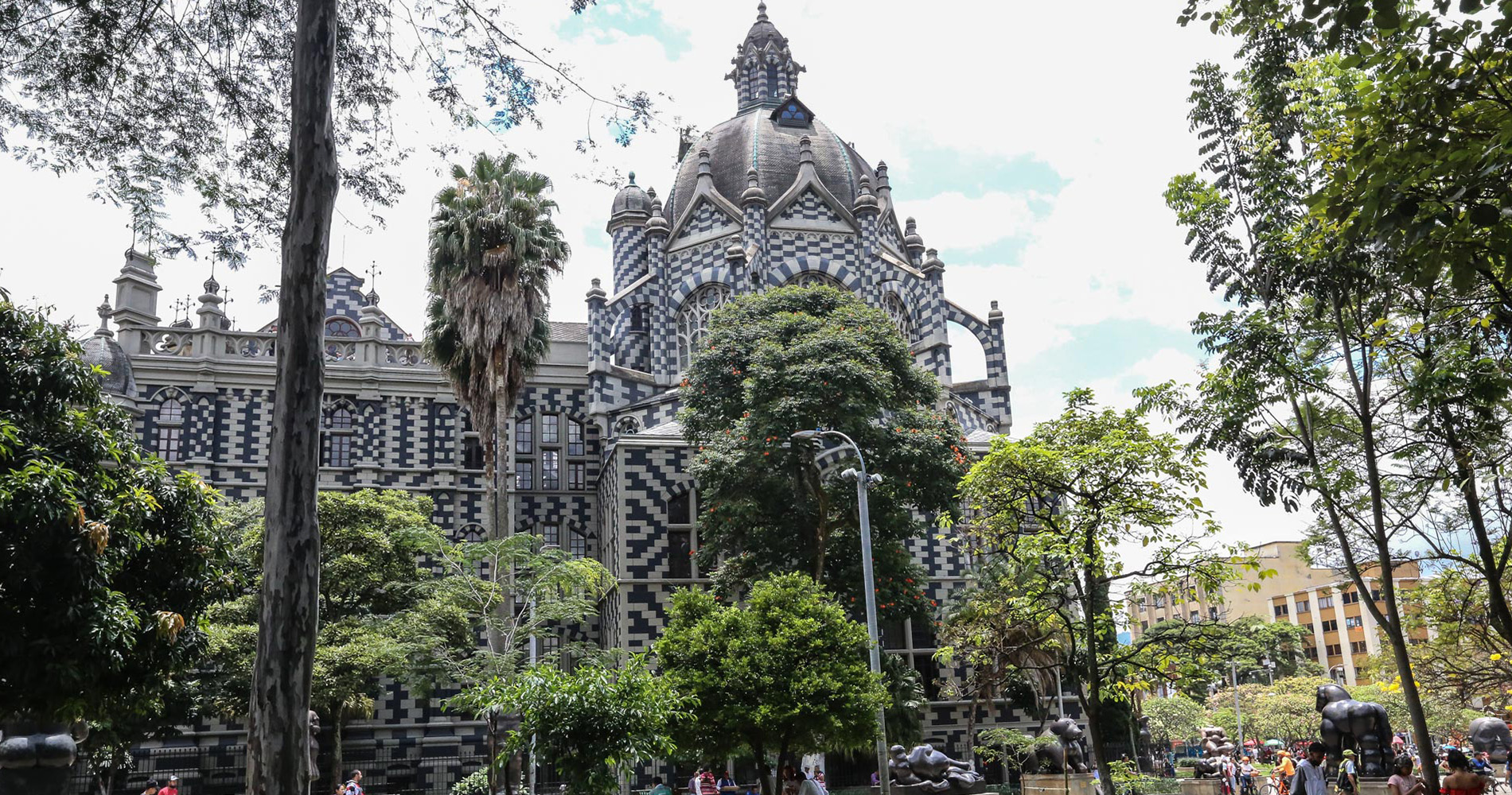 Le Palais de la Culture de Medellin