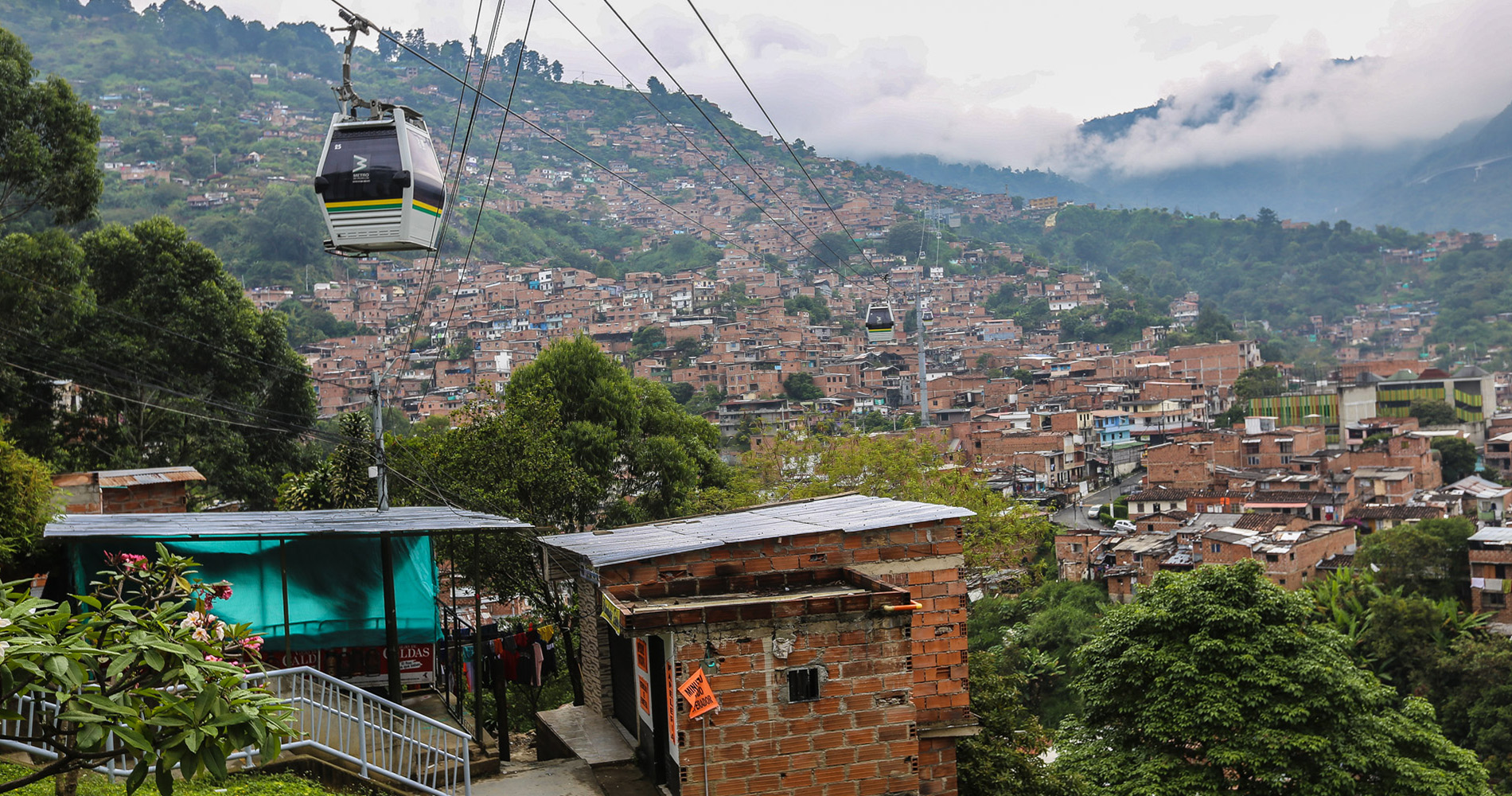 Métrocable (made in France par Pomagalski) pour accéder à Comuna 8