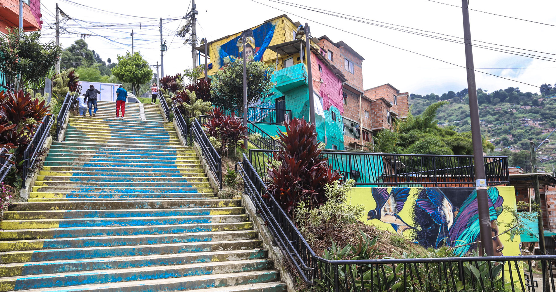 La municipalité de Medellin investit dans des axes de circulation dans la Comuna 8