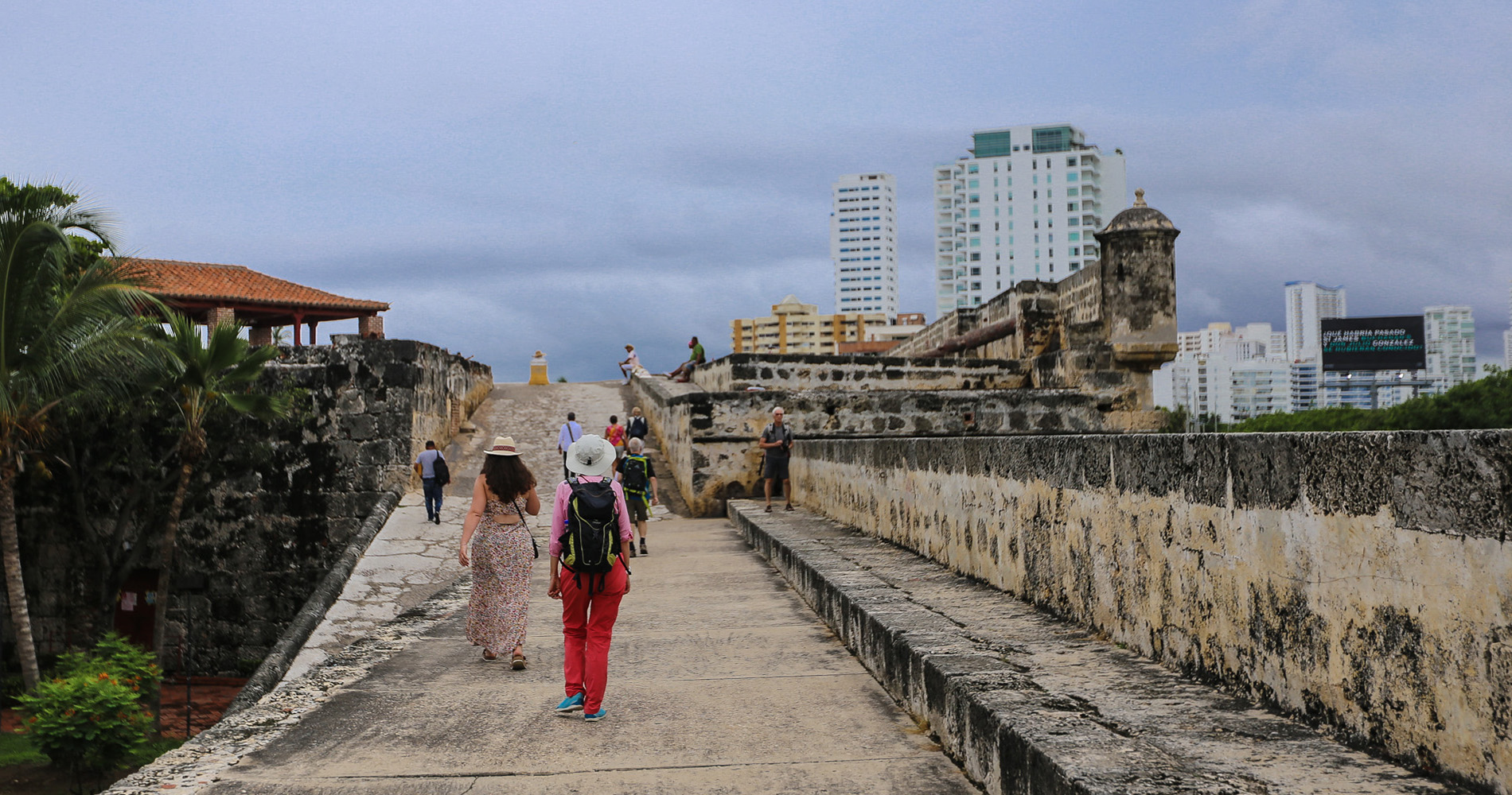 Sur les fortifications, arrivée à Balluarte de San Lucas