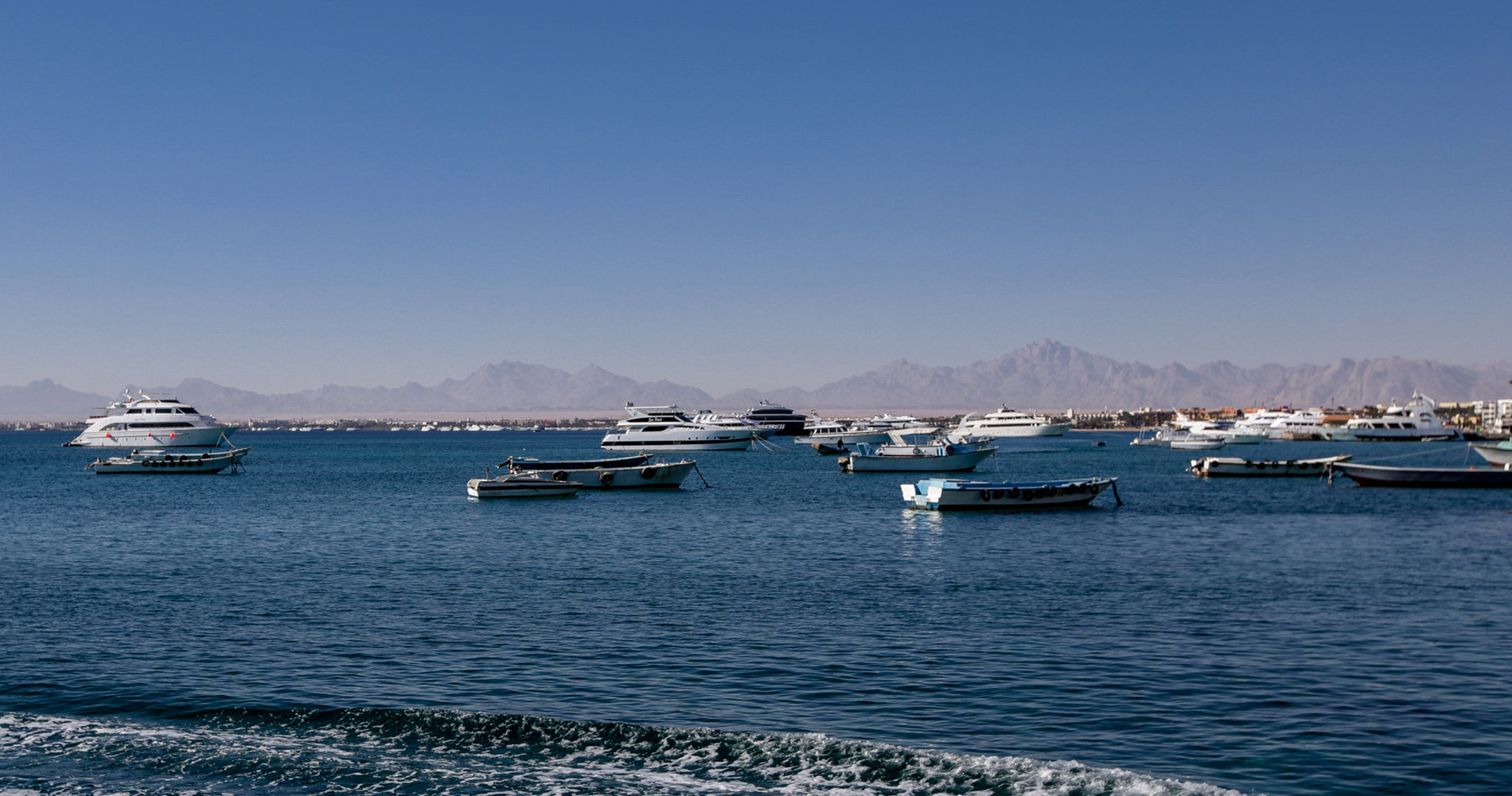 La ville d’Hurghada depuis la mer Rouge