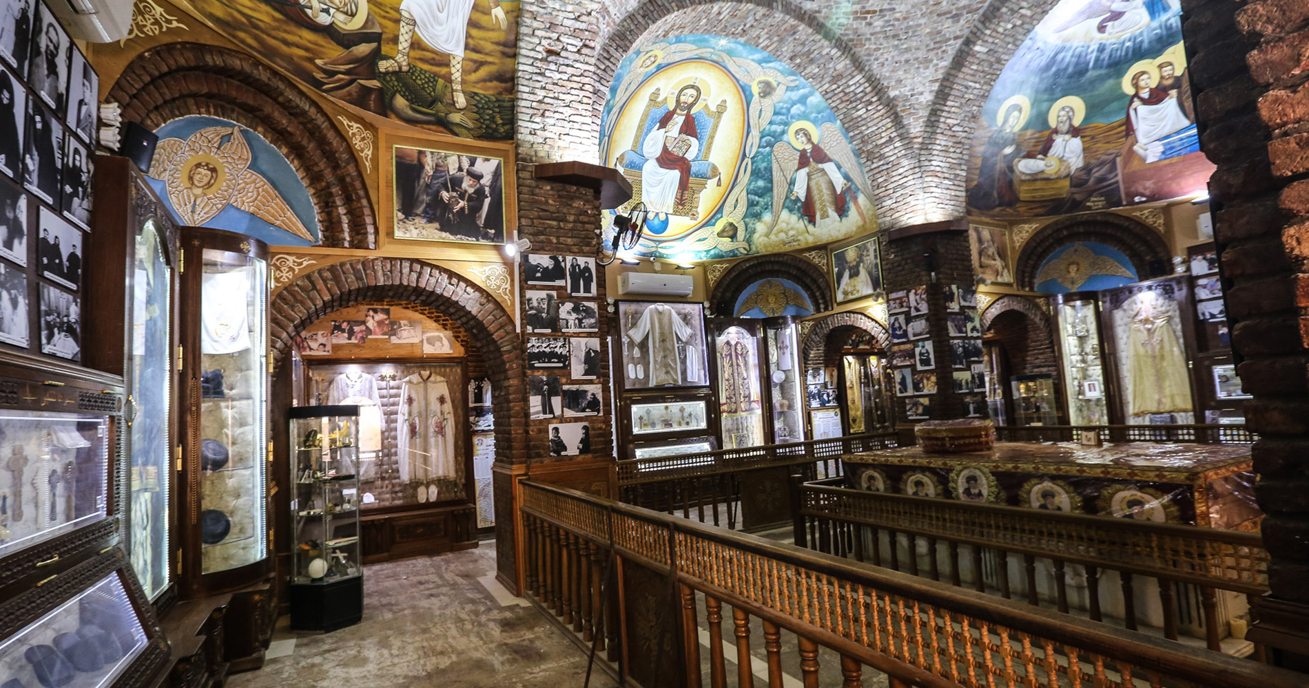 Intérieur de l’une des églises de Saint Bichoï