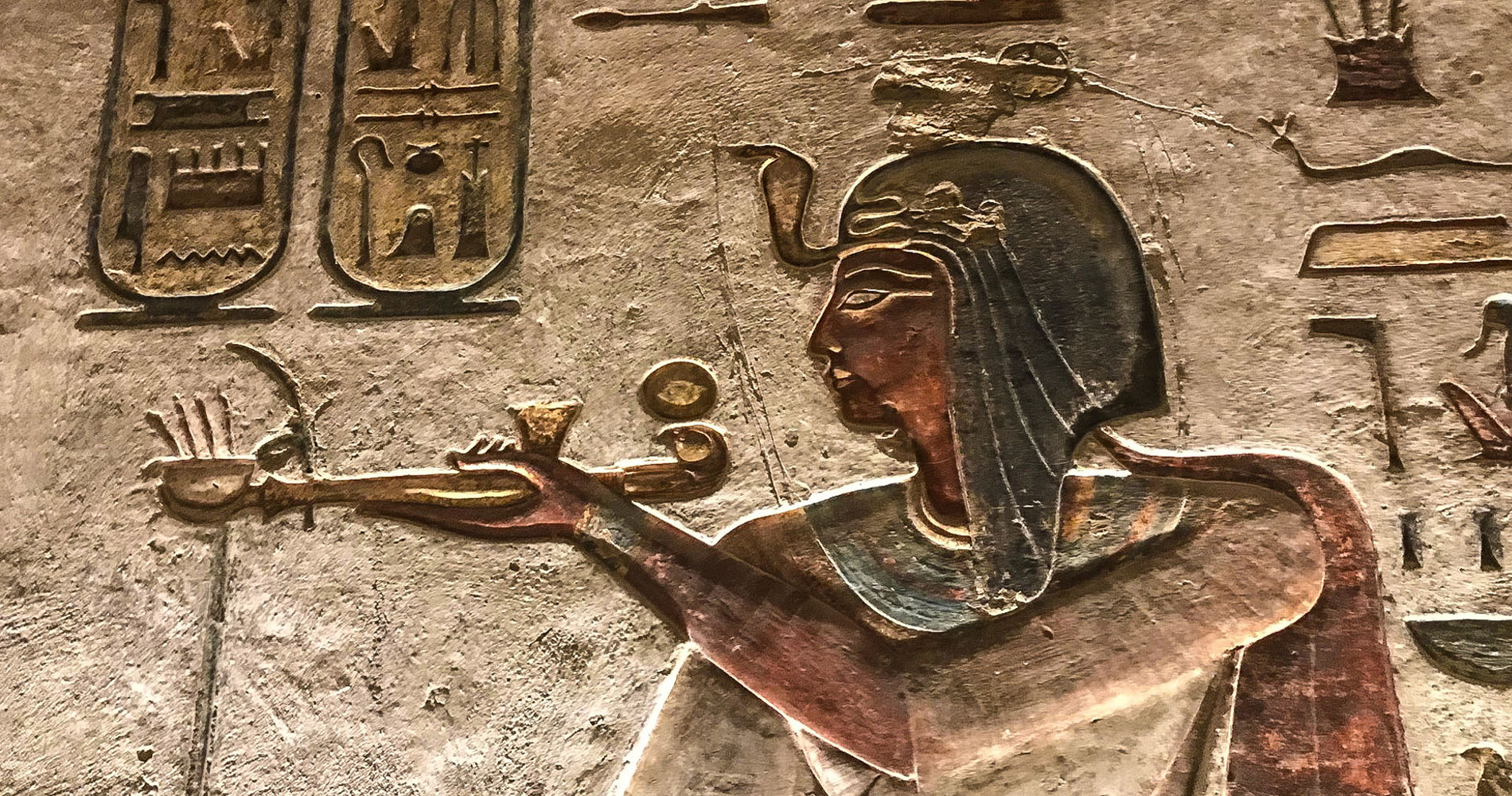 Ramsès III et son double cartouche (nom de naissance et nom de roi)