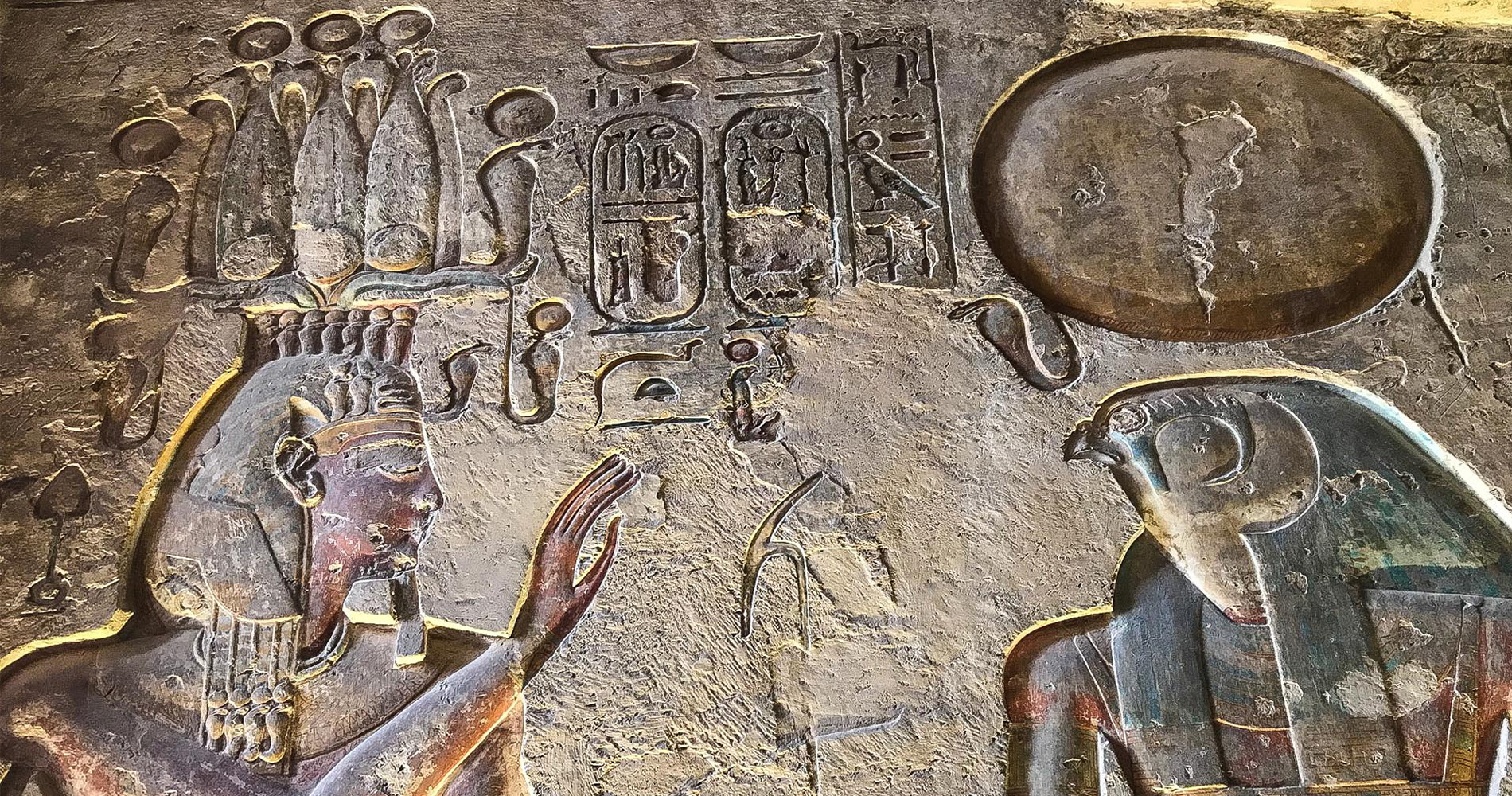 Ramsès III salue Horus de l’Horizon