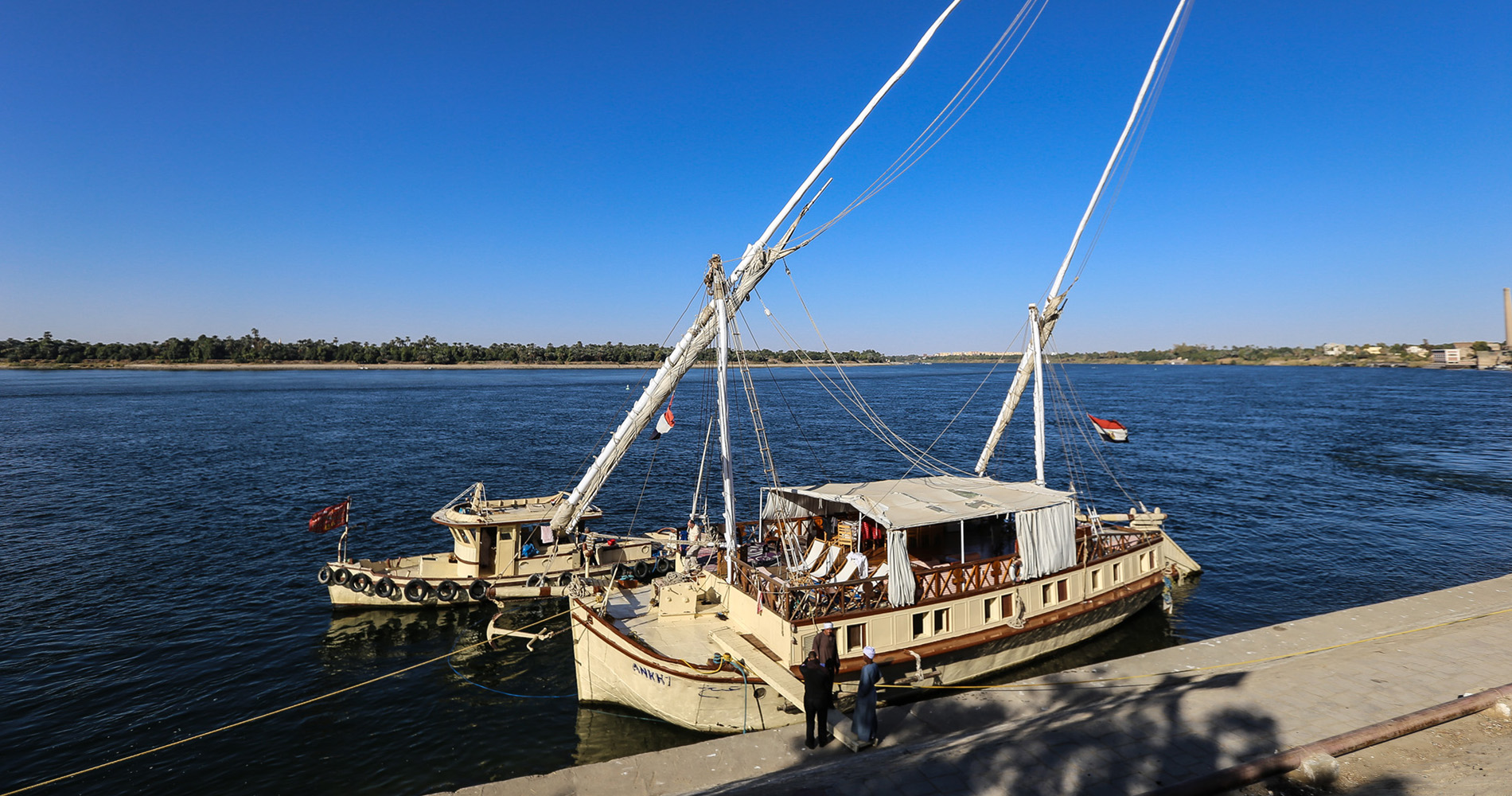 Notre bateau sur le quai de Kom Ombo