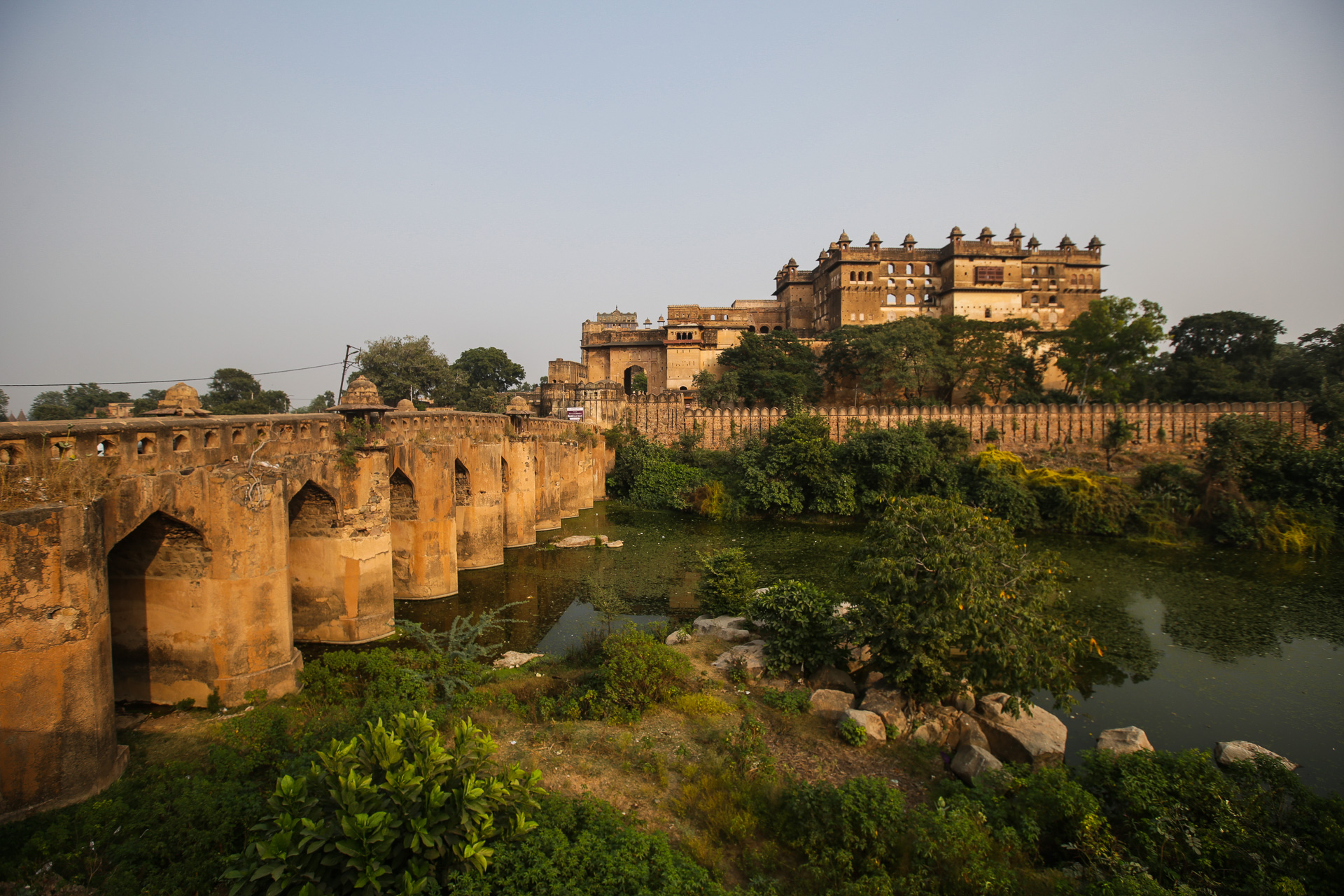 Dans la cour du Raj Mahal, une sorte de palais des vents - Orchha