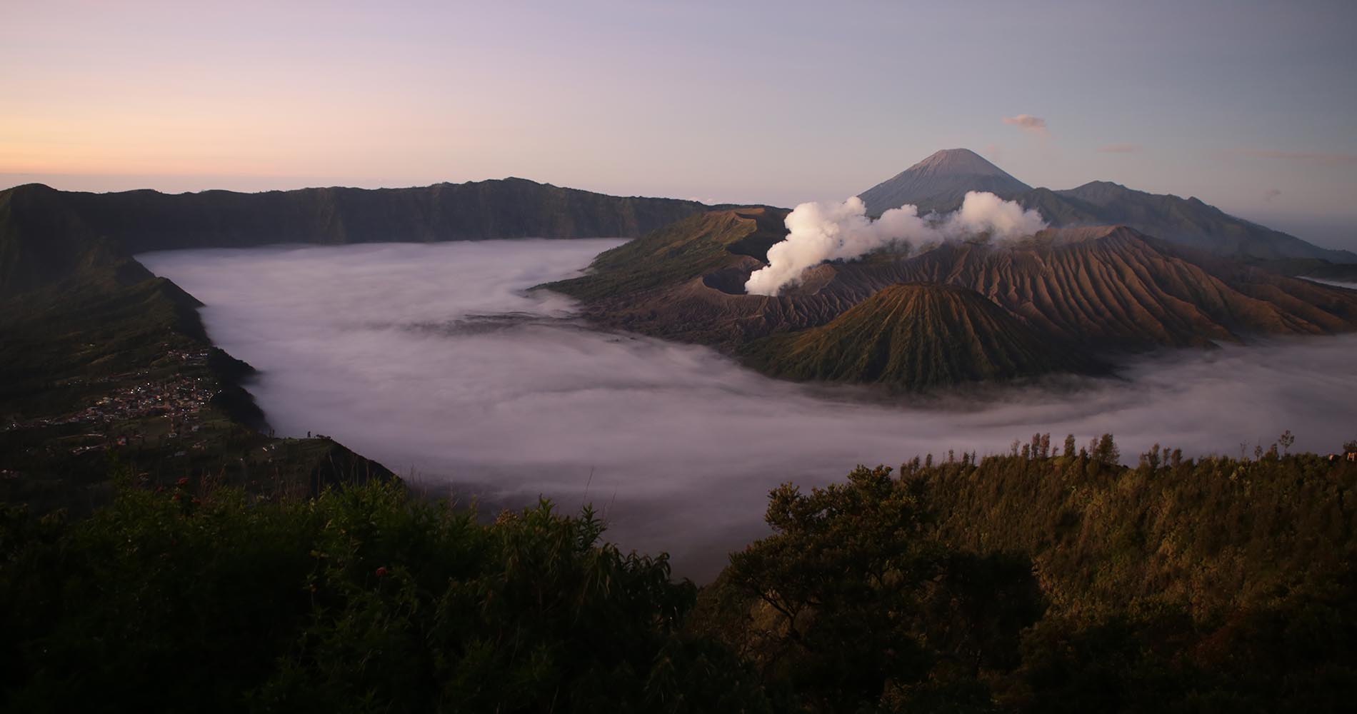 lever de soleil sur le volcan Bromo