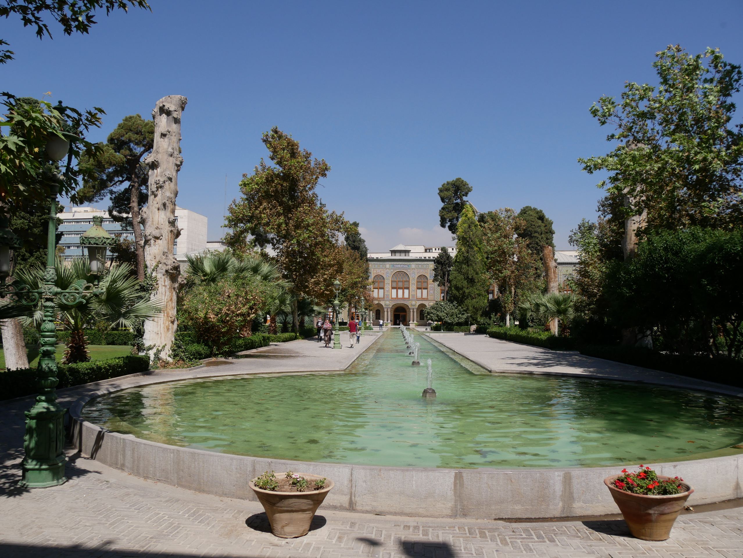 Jardins du palais du Golestan à Téhéran 