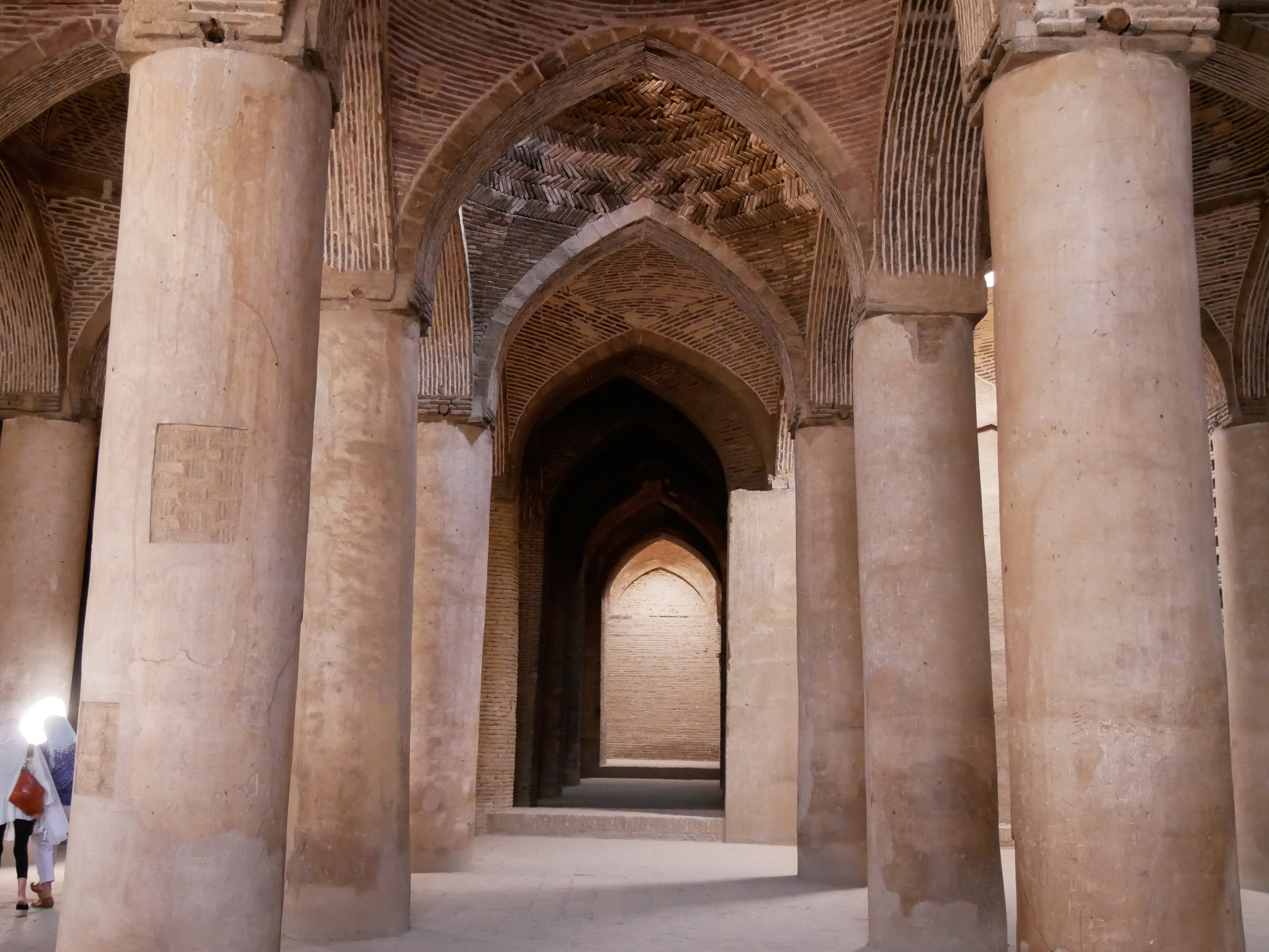 Intérieur de la mosquée Jameh