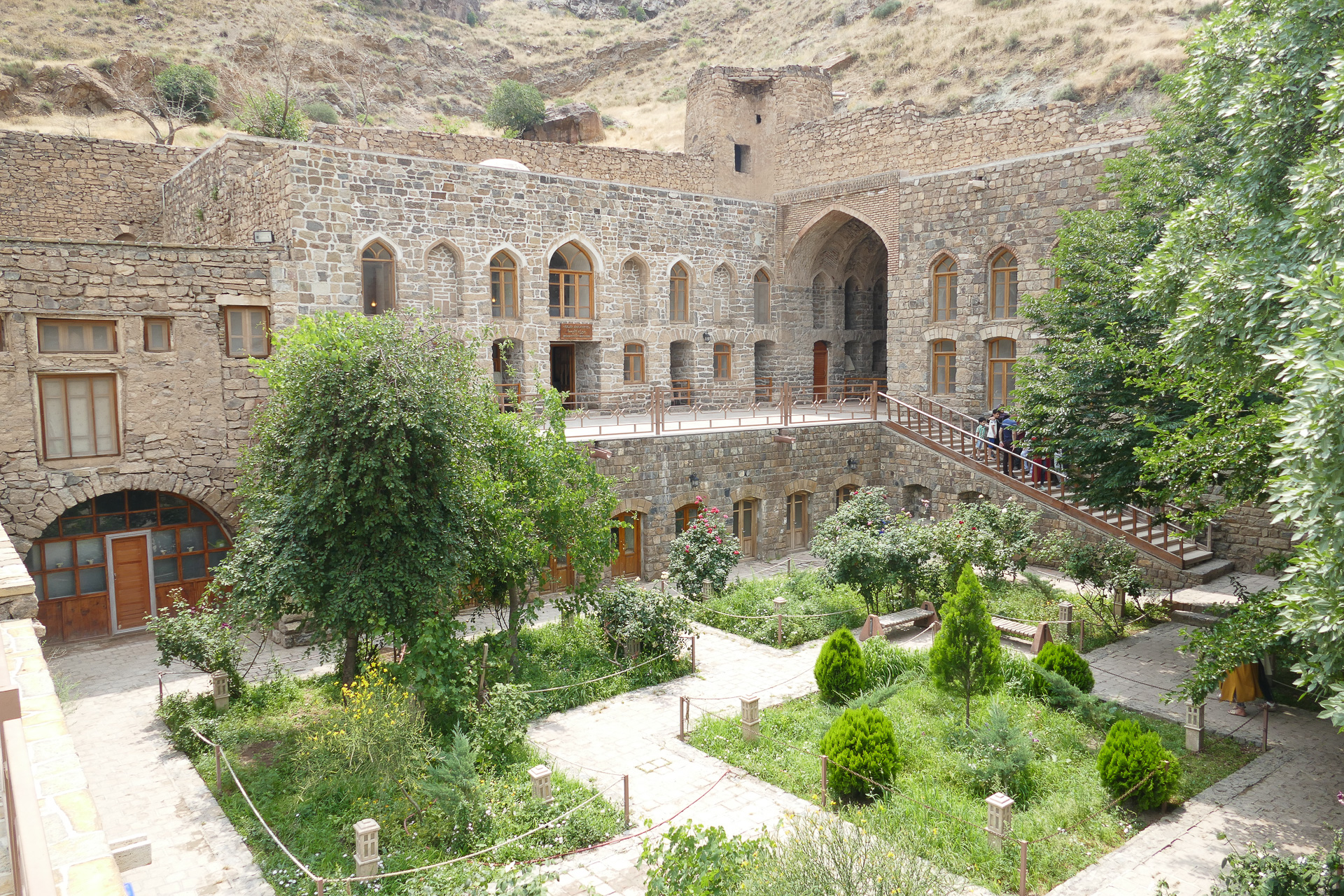 Monastère de St Stephanus et cour intérieure