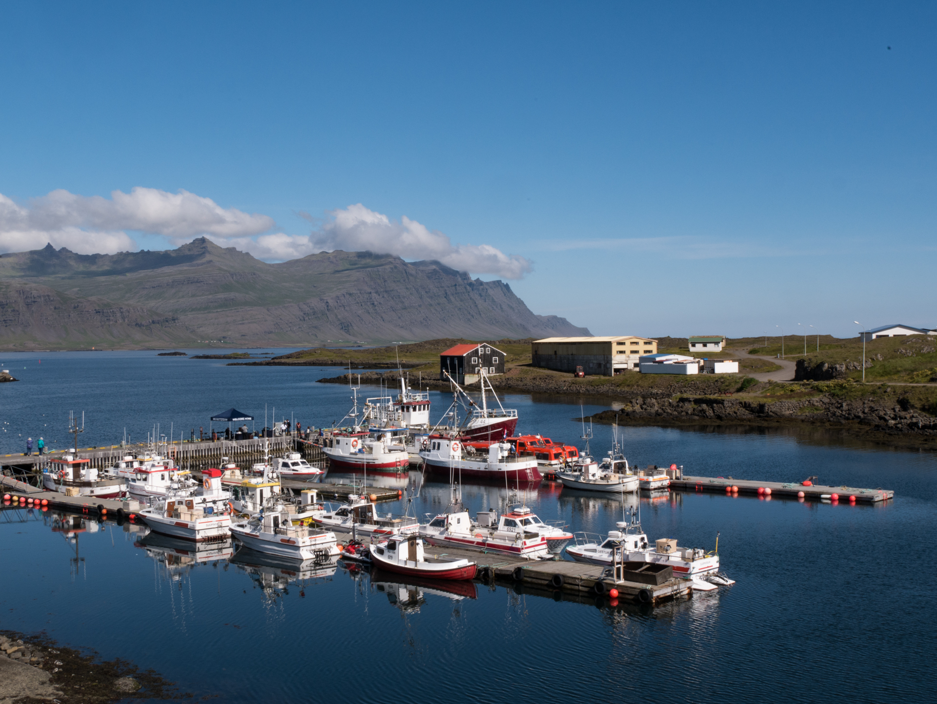 Le port de Djupivogur