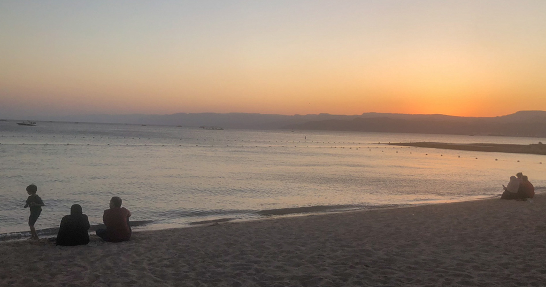 Coucher de soleil sur la mer rouge