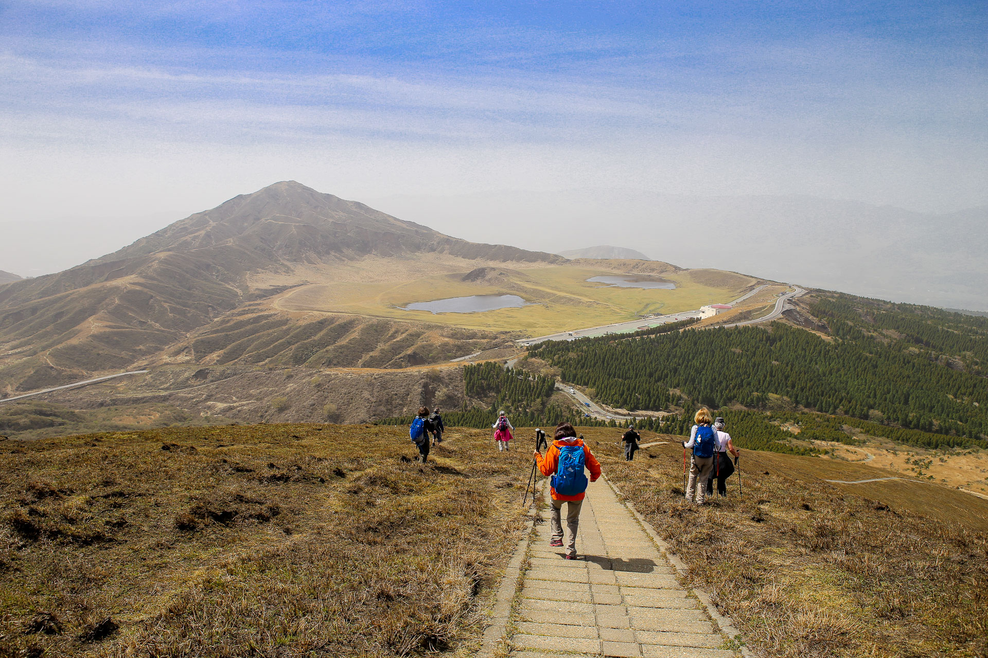 Nous ferons le tour du cratère du Mt Kishimadake