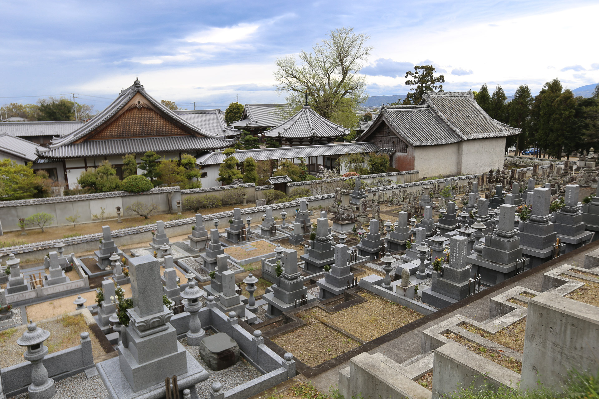 Le temple de Jizo-ji et son cimetière