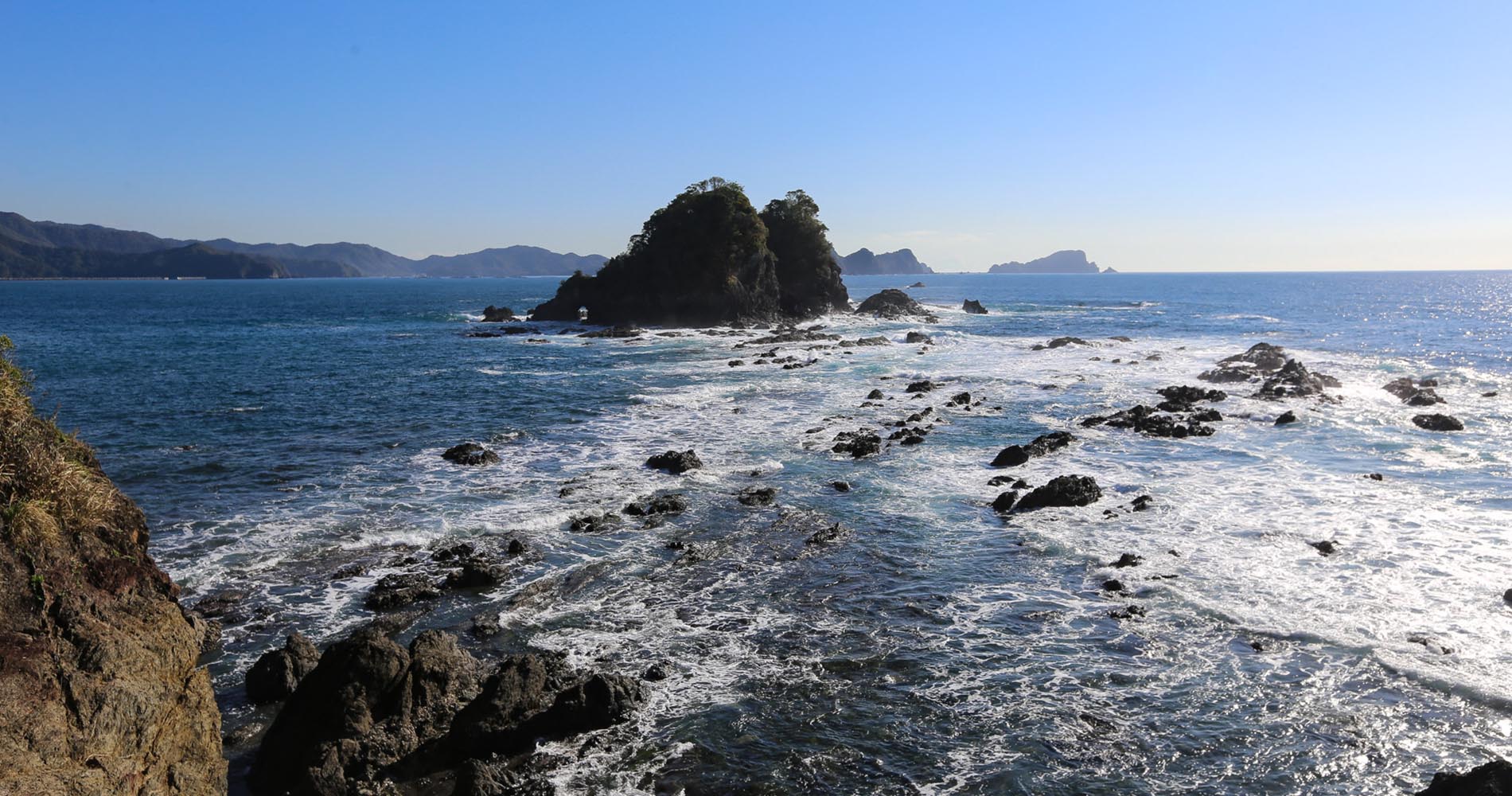 Le long du cap Naka-zaki