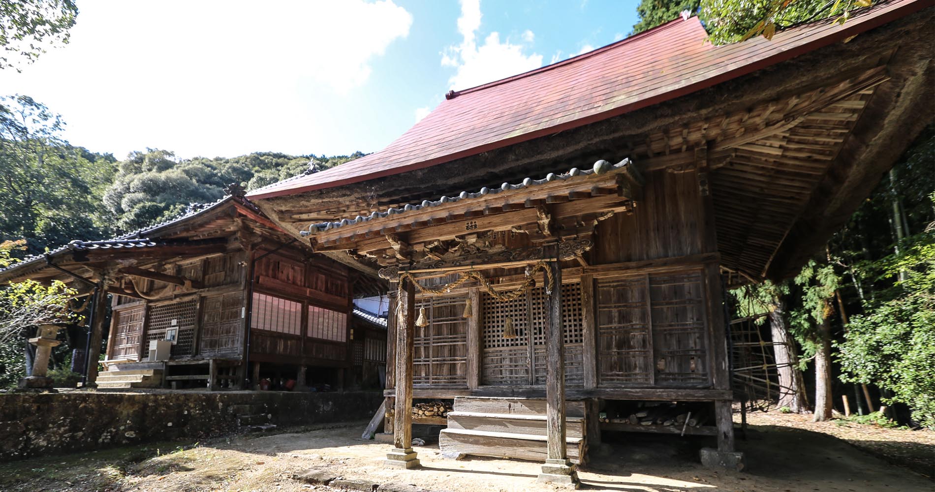 Sanctuaire dédié à Inari