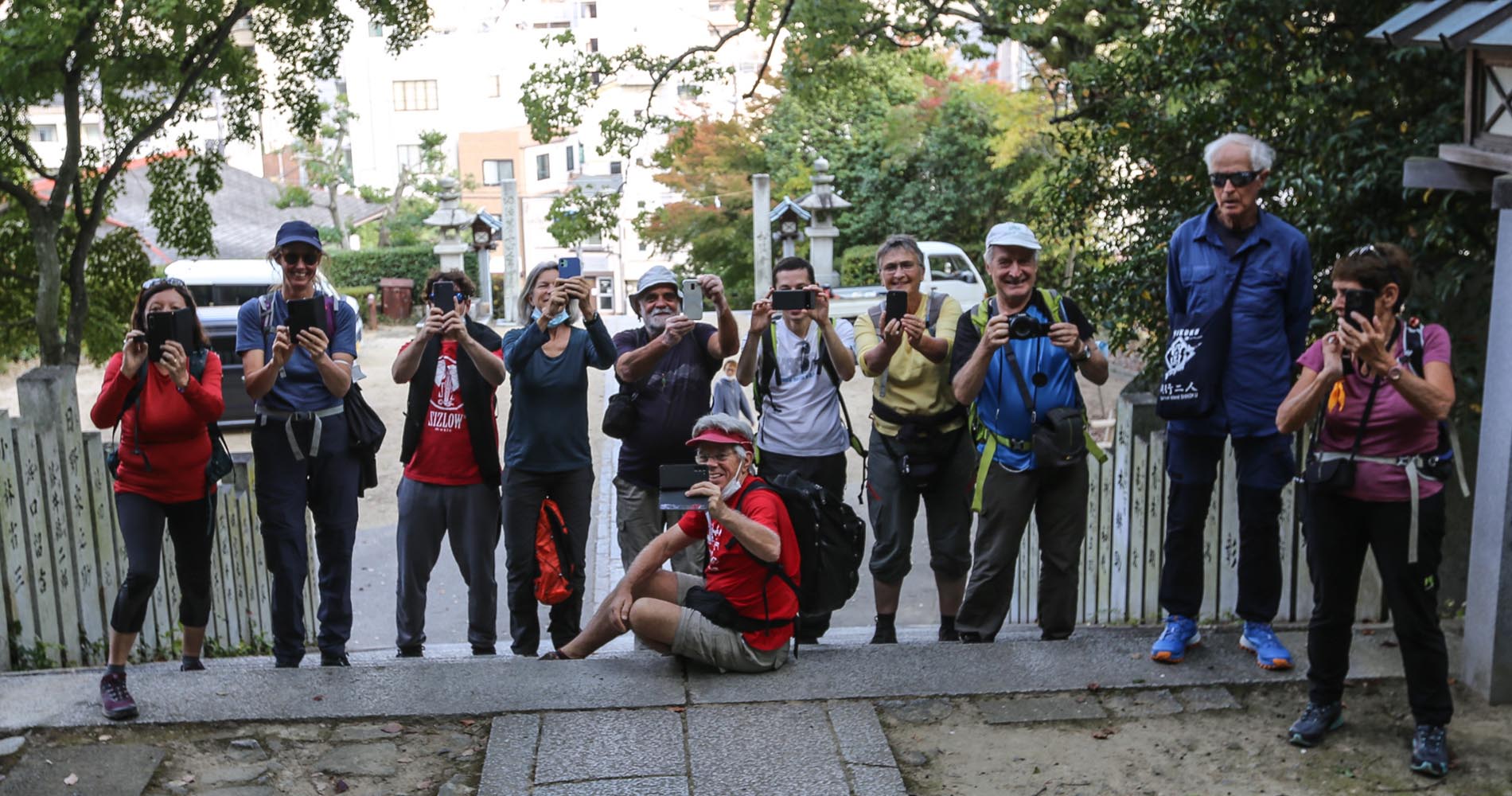 Mais que photographient donc ces « touristes » ???