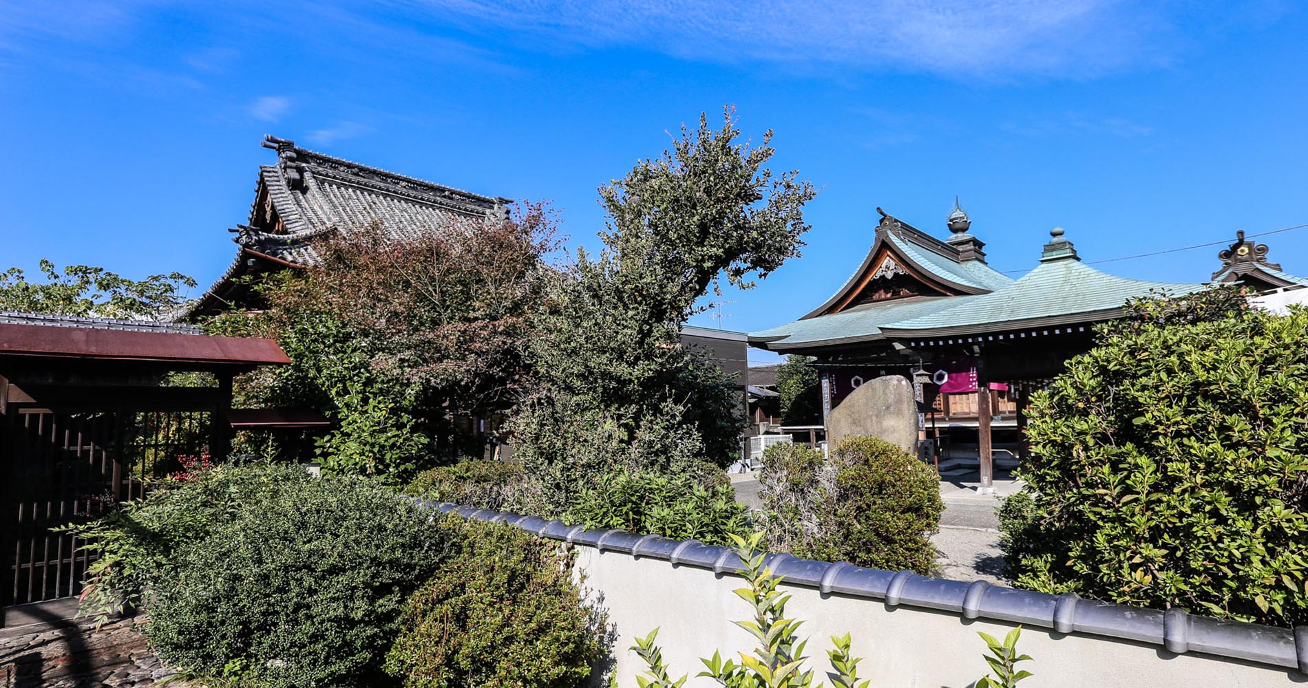 Hojuji est un très petit temple