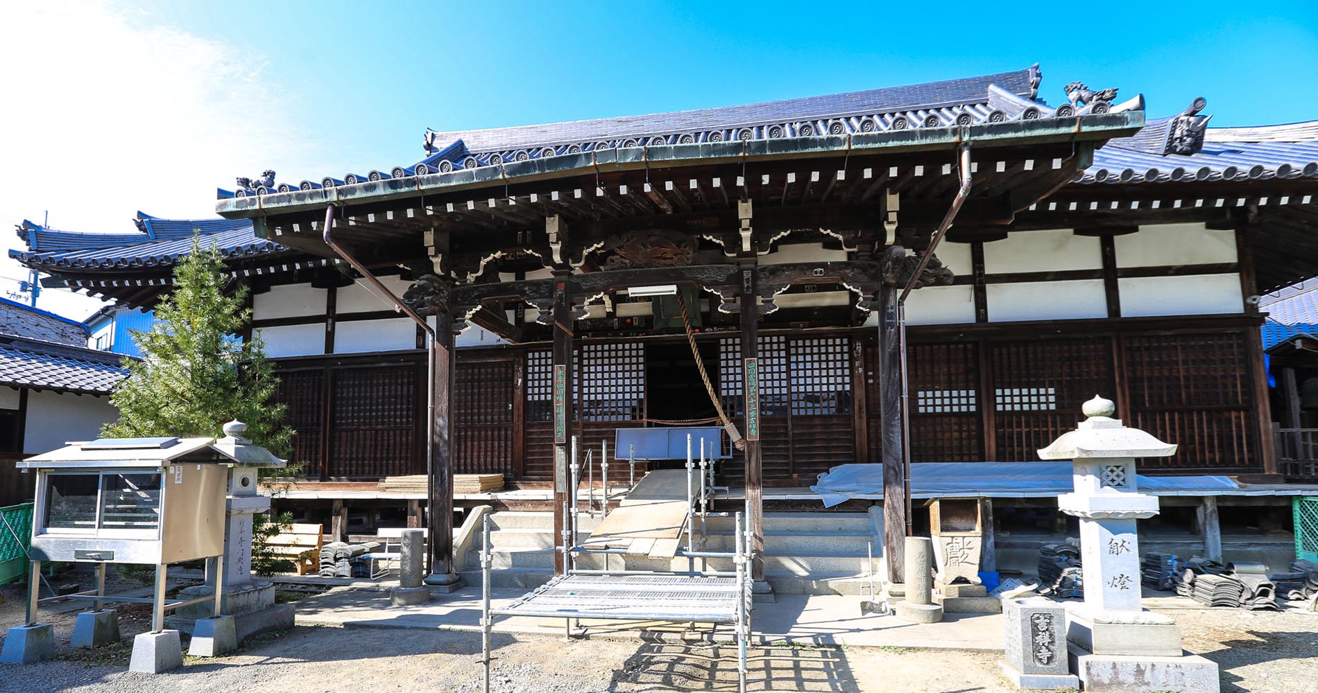 Temple principal de Kichijoji, en réparation