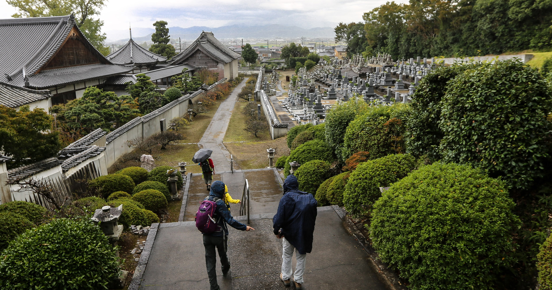 En direction du temple principal de Jizoji