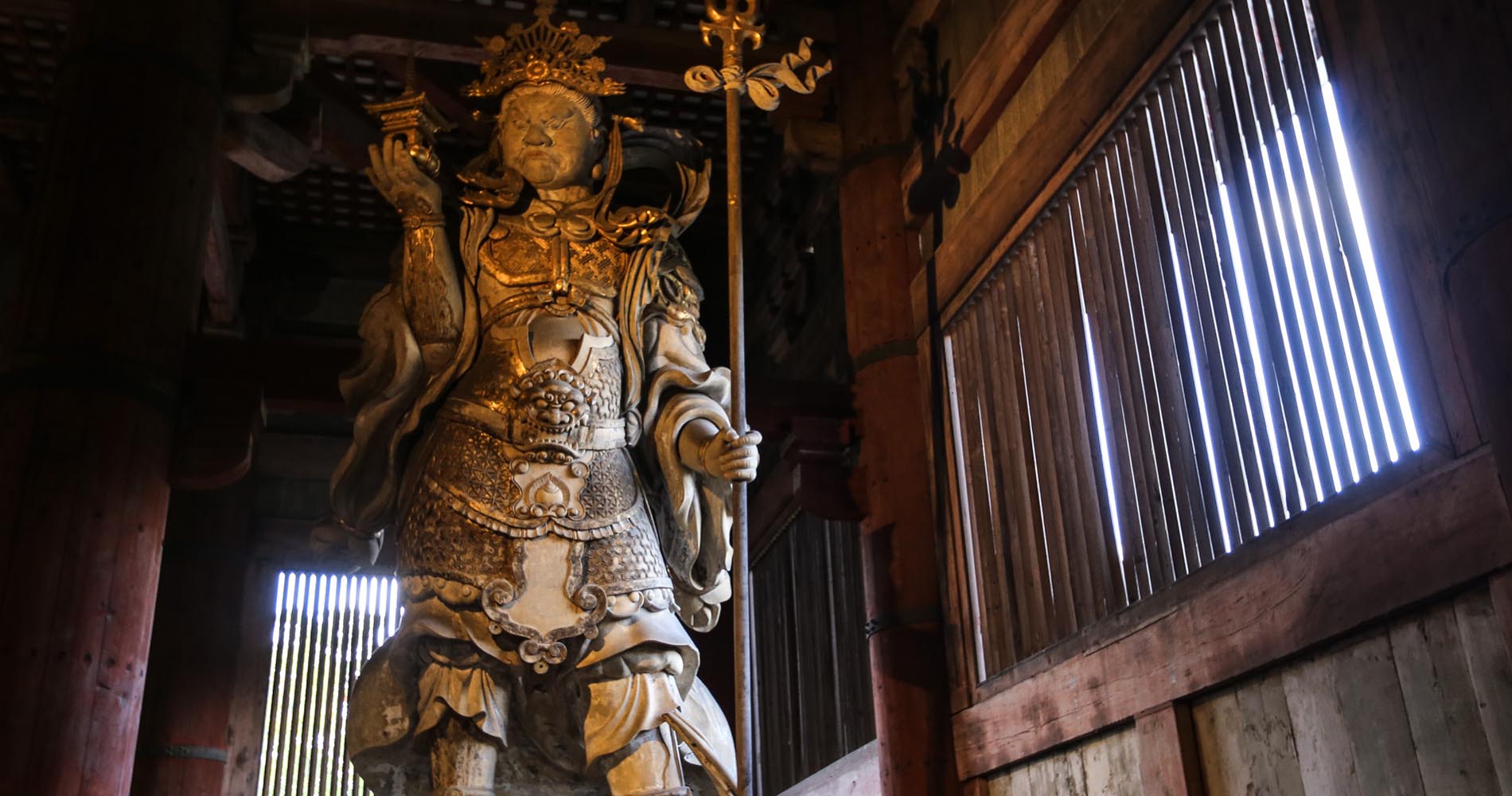 Intérieur du Todai-ji