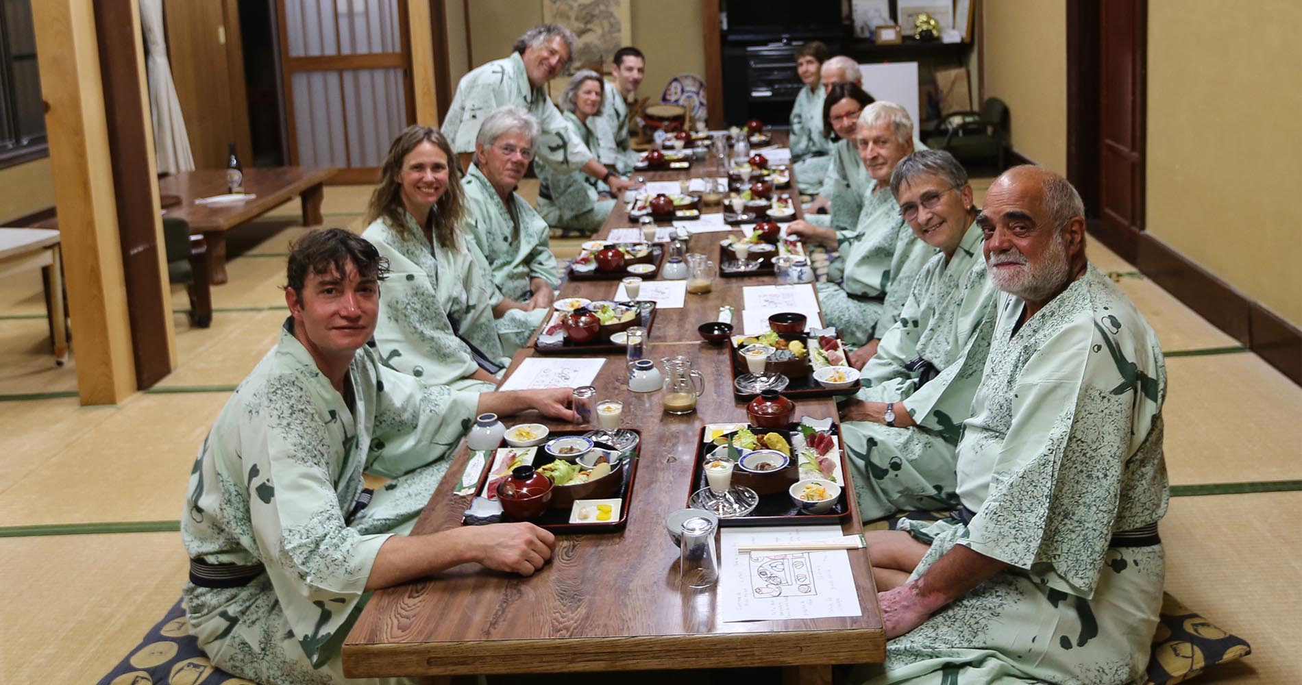 Diner traditionnel dans le minshuku