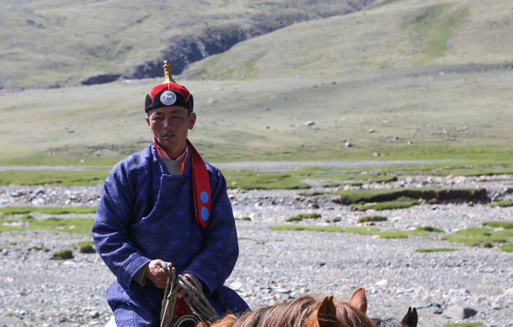 En remontant le long de la rivière Kharkhiraa