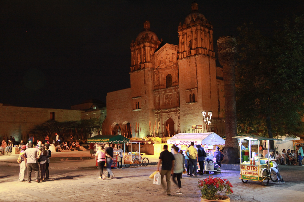 Place de l'église Santo Domingo - De Monte Alban et Oaxaca