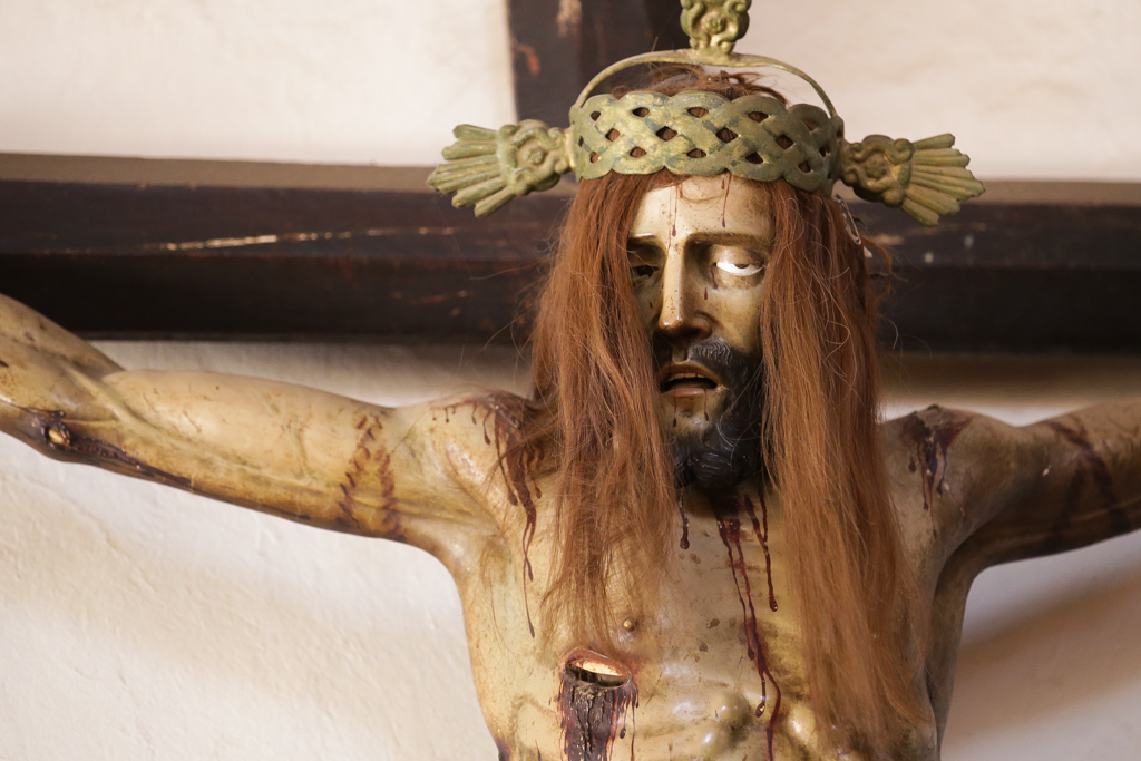 On ressent vraiment de la douleur dans le regard de cette statue du Christ - Tzararacua et Angahuan