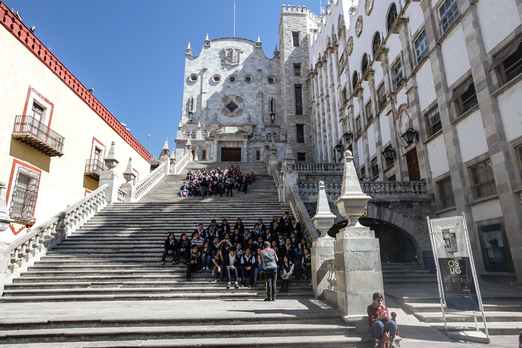 Sur les marches de l’Université - Guanajuato