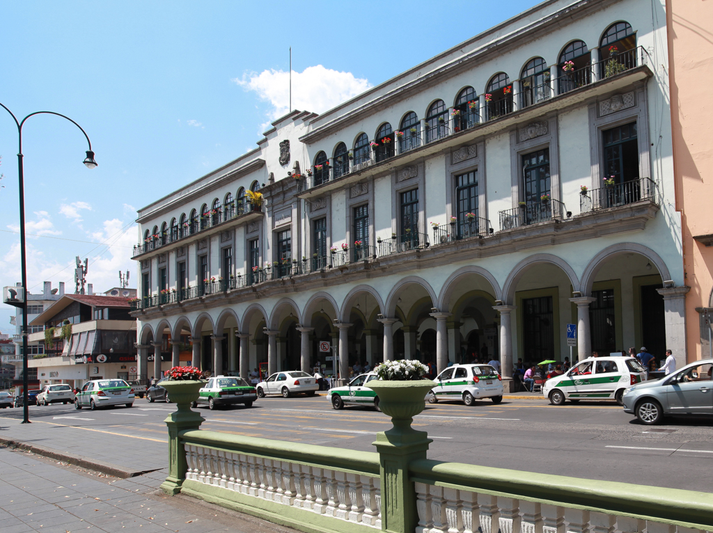 Sur l’un des côtés du Parque Juarez, le Palacio Municipal - Xalapa