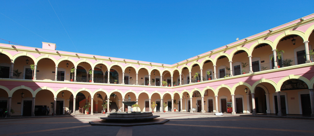 La cour du Palacio Municipal - El Fuerte