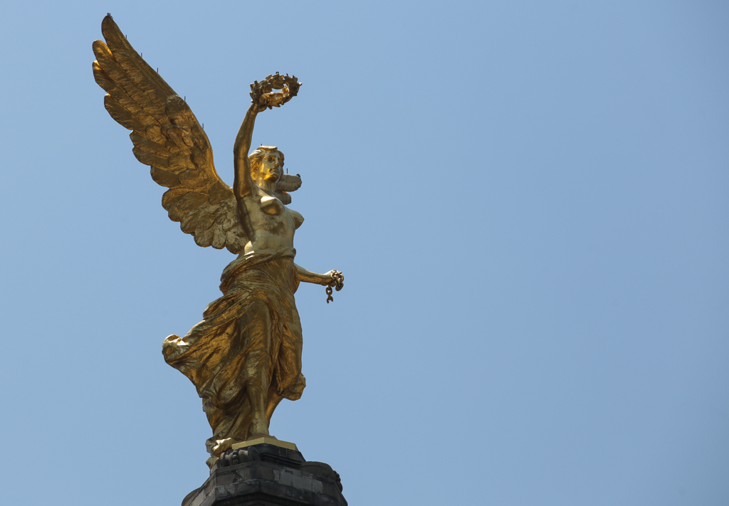 Au sommet du « Monumento a la Independencia », l’Ange (El Angel) signe de début de la fin pour le dictateur Porfirio Diaz - Mexico