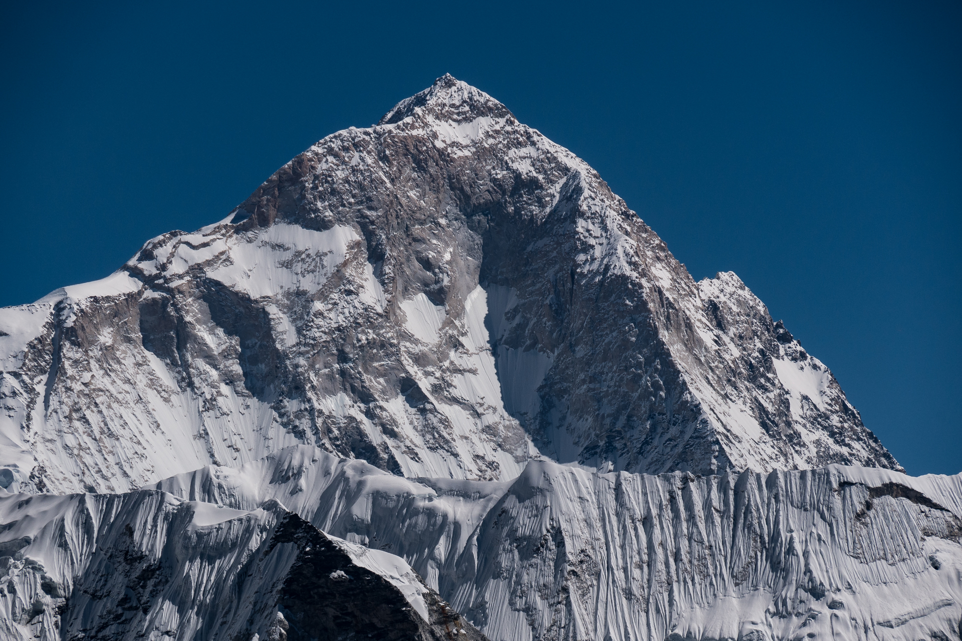 Zoom sur le Makalu - Le Kongma la