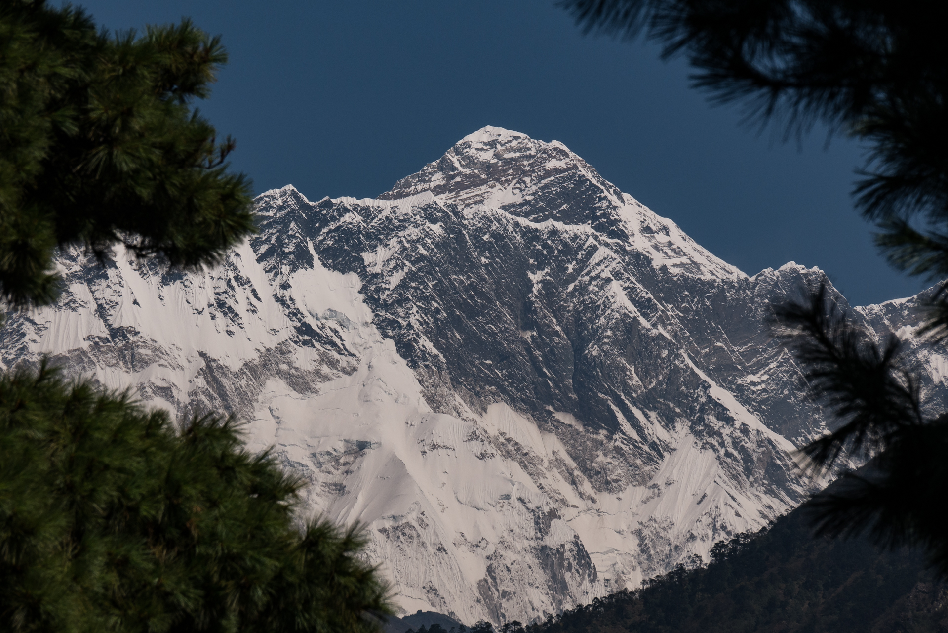 Première vue sur l'Everest - De Phakding à Namche Bazar