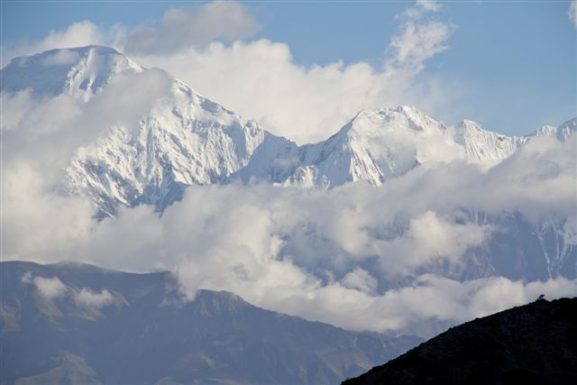 Au loin le Nilgiri veille 