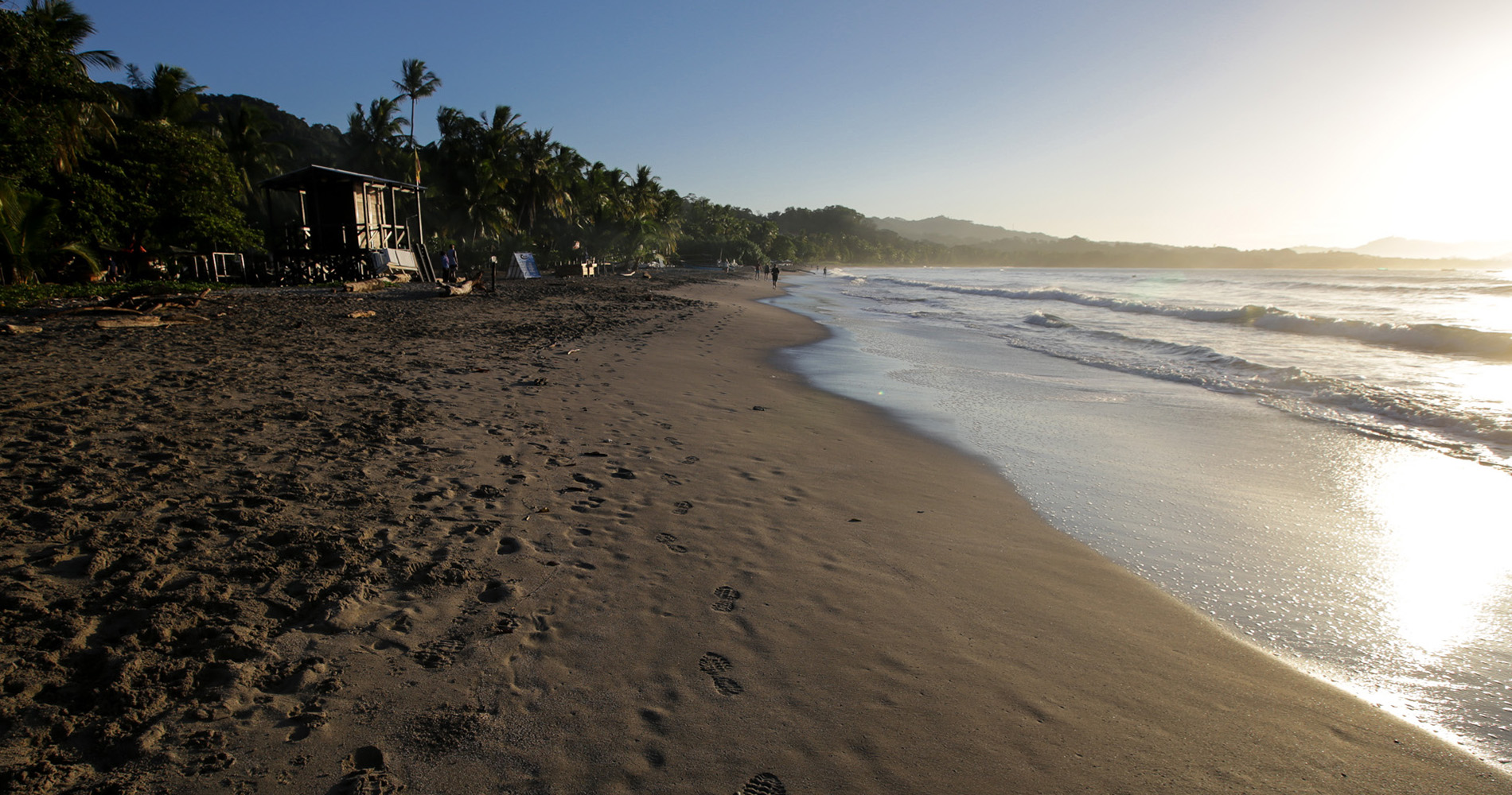 Lever du soleil sur Samara Beach