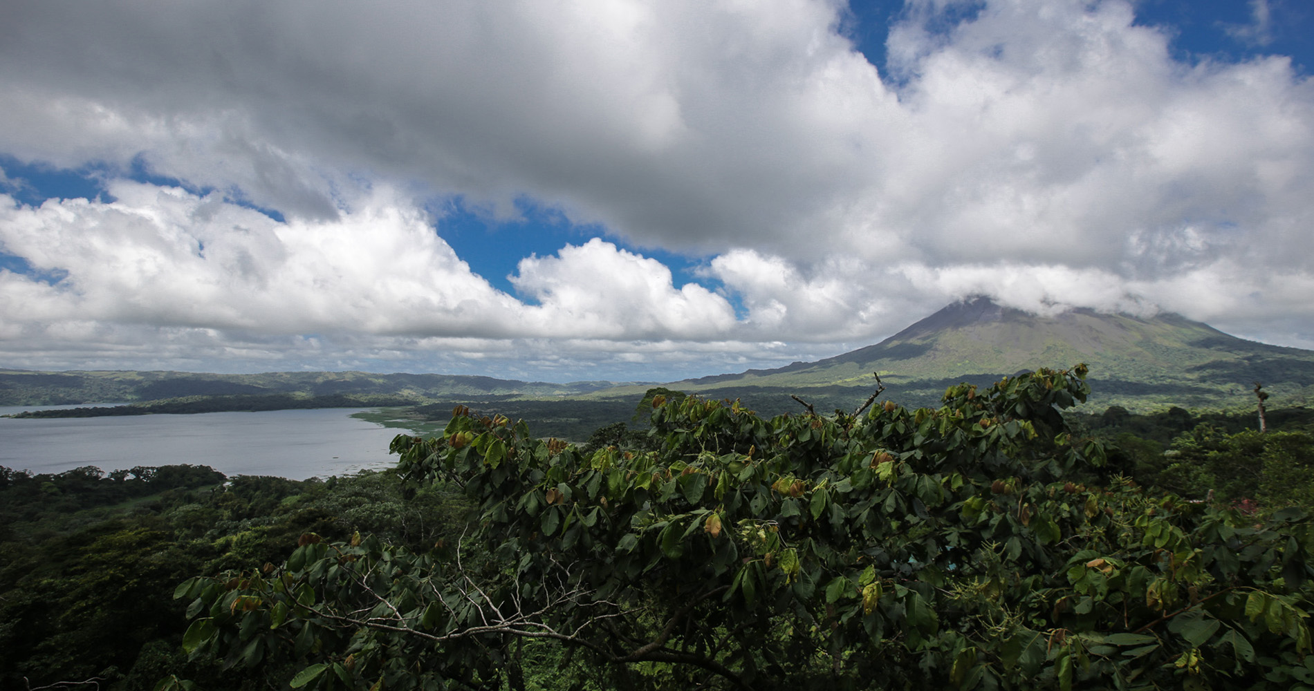 Cela sera la meilleure vue du jour sur le volcan Arenal