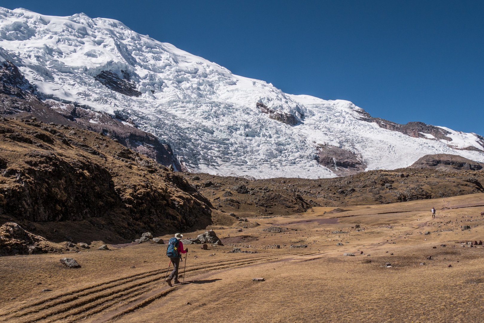 Montée au col en longeant le glacier - Trek > Col Arapa > Col Apacheta > Lagune Jatun Ausangatecocha