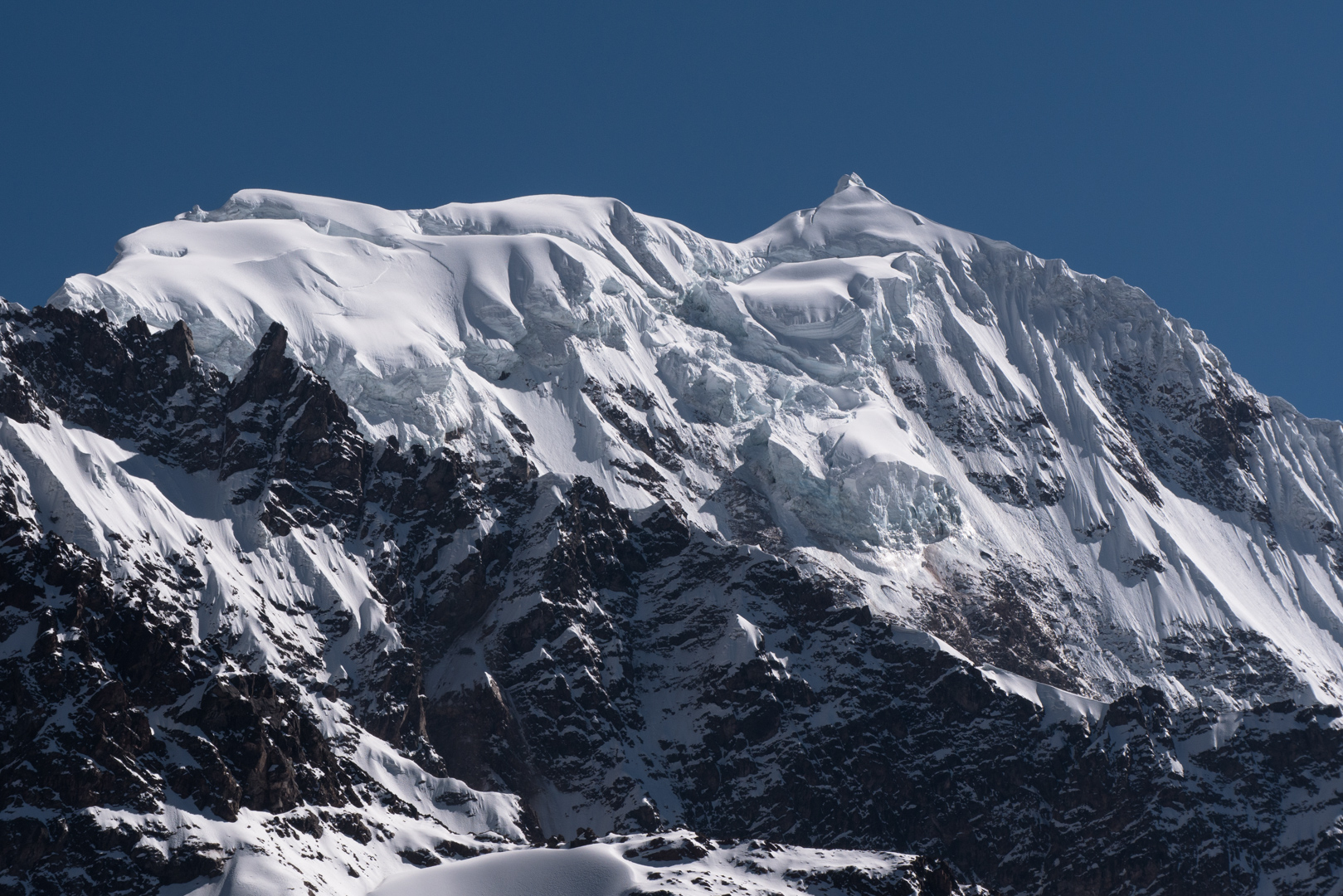 Ambiance glaciaire garantie - Col Jampa > Pacchanta (4300 m)