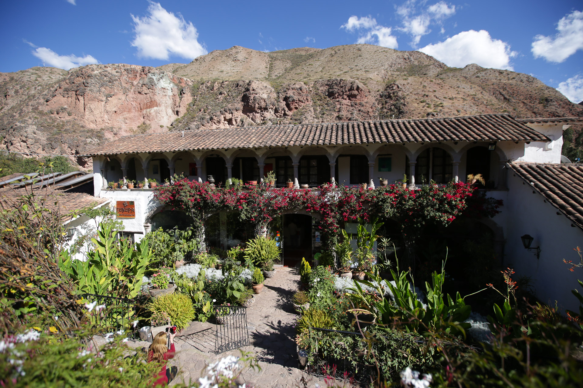 Notre étape de midi au milieu d'un jardin exceptionnel - De Cusco à Aguas Calientes
